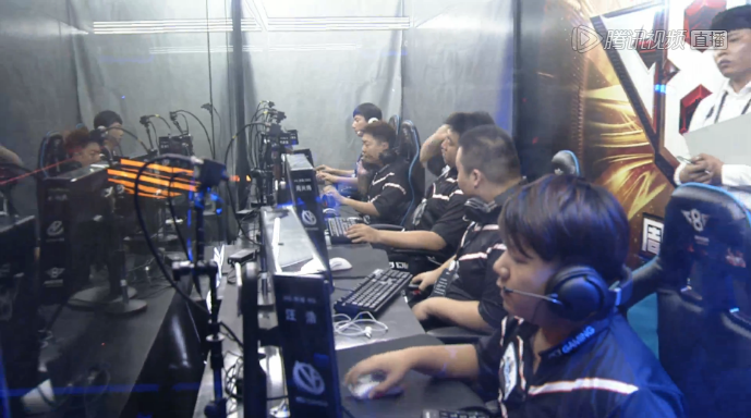 可接杀飞球 可接杀飞球