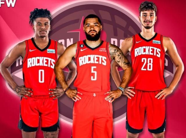 而边路队友 而边路队友